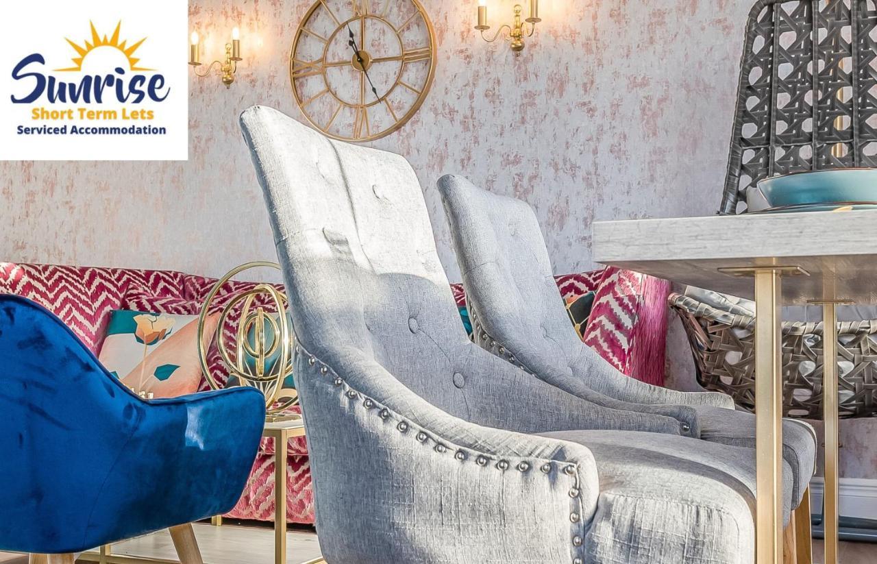 דאנדי Presidential Apartment, Family Home, Luxury Bedrooms, 2 Rooms, 1 King Bed, 2 Single Beds, Free Wifi, Free Parking, Tourists, Business Travelers, Relocation, Beautiful River Views, - Long Stays, Invoice And Reduced Price Are Only Via Sunrise Short Let מראה חיצוני תמונה