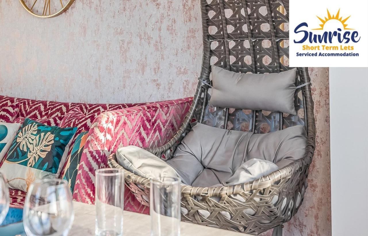 דאנדי Presidential Apartment, Family Home, Luxury Bedrooms, 2 Rooms, 1 King Bed, 2 Single Beds, Free Wifi, Free Parking, Tourists, Business Travelers, Relocation, Beautiful River Views, - Long Stays, Invoice And Reduced Price Are Only Via Sunrise Short Let מראה חיצוני תמונה