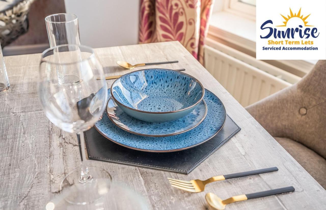 דאנדי Presidential Apartment, Family Home, Luxury Bedrooms, 2 Rooms, 1 King Bed, 2 Single Beds, Free Wifi, Free Parking, Tourists, Business Travelers, Relocation, Beautiful River Views, - Long Stays, Invoice And Reduced Price Are Only Via Sunrise Short Let מראה חיצוני תמונה