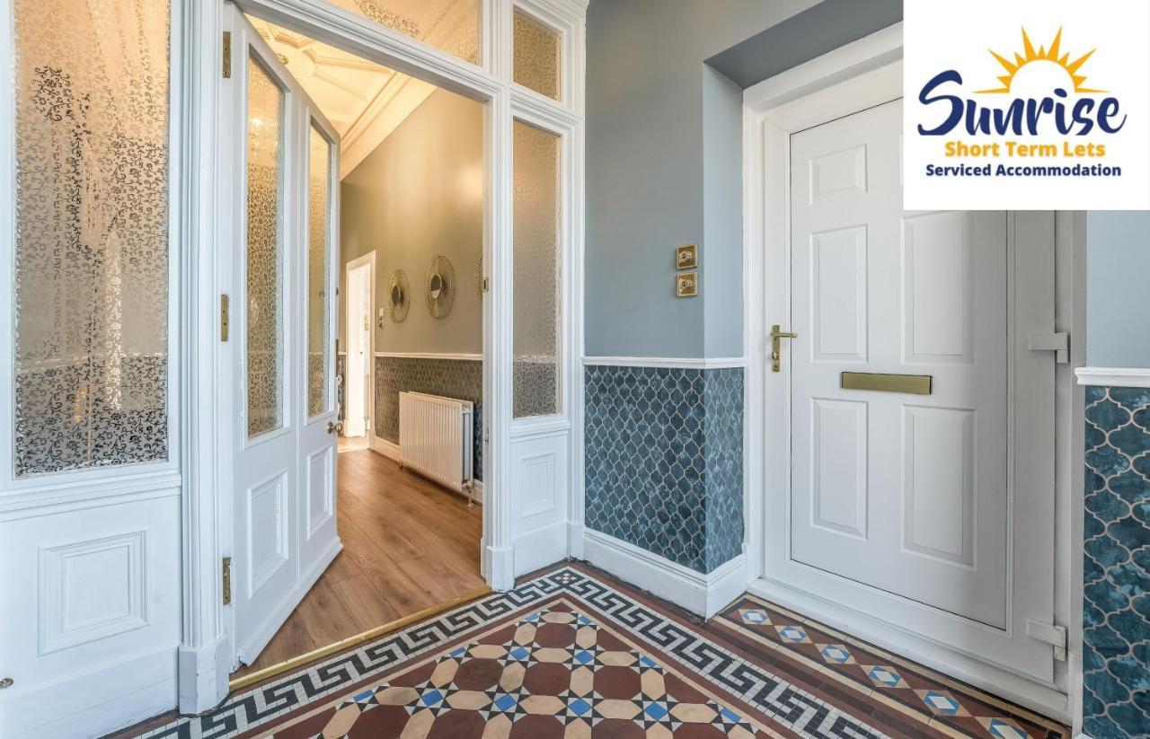 דאנדי Presidential Apartment, Family Home, Luxury Bedrooms, 2 Rooms, 1 King Bed, 2 Single Beds, Free Wifi, Free Parking, Tourists, Business Travelers, Relocation, Beautiful River Views, - Long Stays, Invoice And Reduced Price Are Only Via Sunrise Short Let מראה חיצוני תמונה