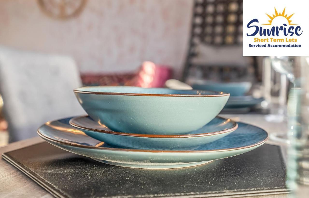 דאנדי Presidential Apartment, Family Home, Luxury Bedrooms, 2 Rooms, 1 King Bed, 2 Single Beds, Free Wifi, Free Parking, Tourists, Business Travelers, Relocation, Beautiful River Views, - Long Stays, Invoice And Reduced Price Are Only Via Sunrise Short Let מראה חיצוני תמונה