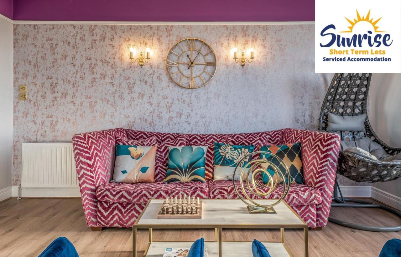 דאנדי Presidential Apartment, Family Home, Luxury Bedrooms, 2 Rooms, 1 King Bed, 2 Single Beds, Free Wifi, Free Parking, Tourists, Business Travelers, Relocation, Beautiful River Views, - Long Stays, Invoice And Reduced Price Are Only Via Sunrise Short Let מראה חיצוני תמונה