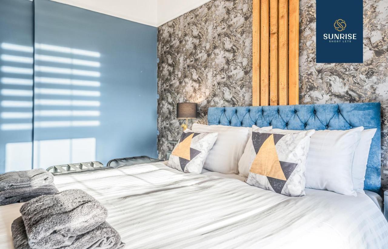 דאנדי Presidential Apartment, Family Home, Luxury Bedrooms, 2 Rooms, 1 King Bed, 2 Single Beds, Free Wifi, Free Parking, Tourists, Business Travelers, Relocation, Beautiful River Views, - Long Stays, Invoice And Reduced Price Are Only Via Sunrise Short Let מראה חיצוני תמונה